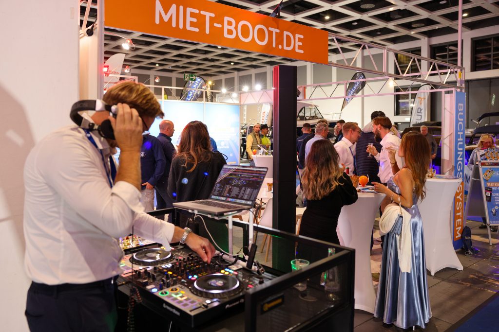 Festlicher Kick-off mit Riviera Nights in den Messehallen, © Messe Berlin GmbH