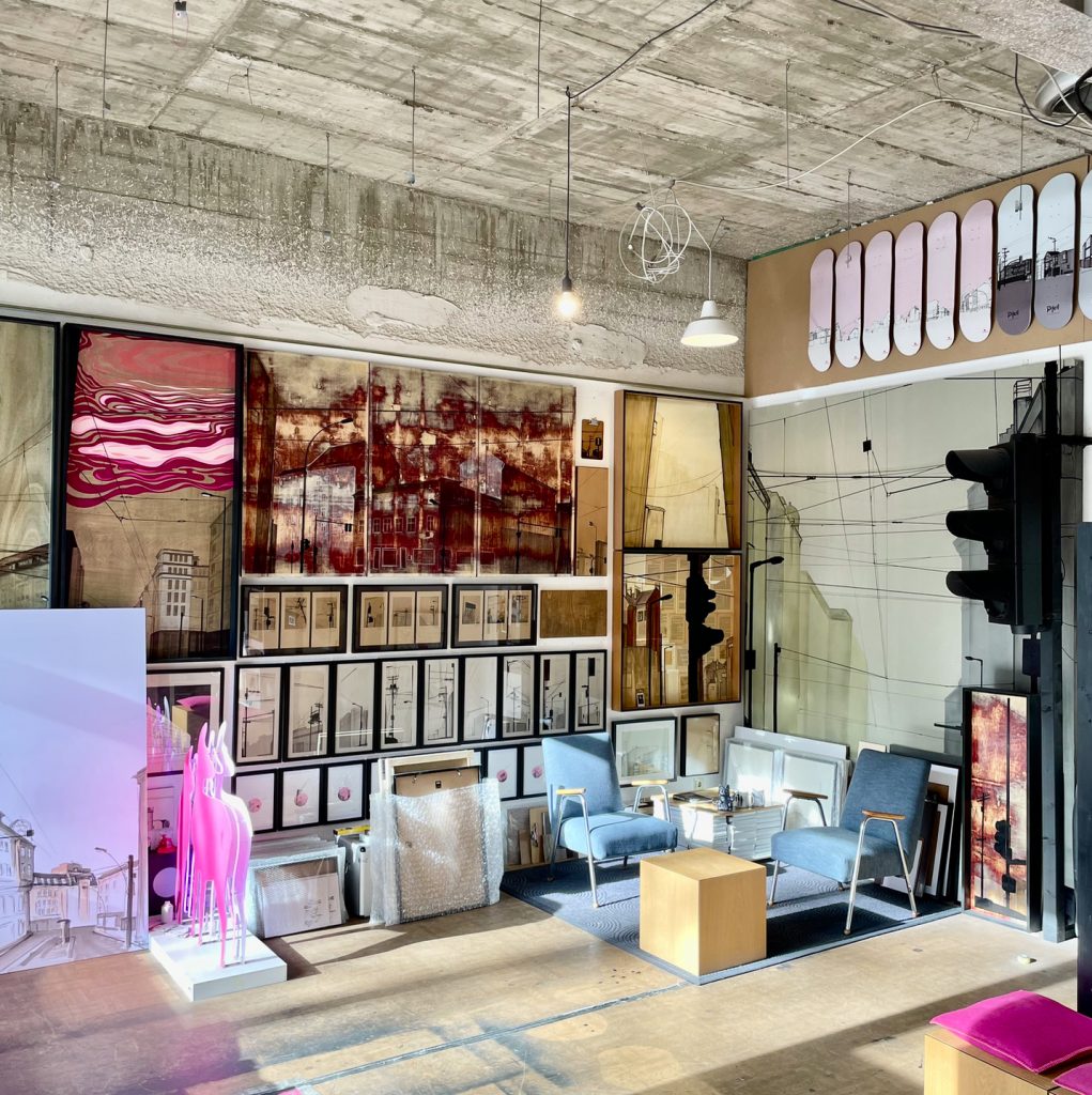 Die Handschrift des Künstlers deerBLN – filigrane Linienführung und reduzierte Kompositionen, Foto: © Christian Rothenhagen