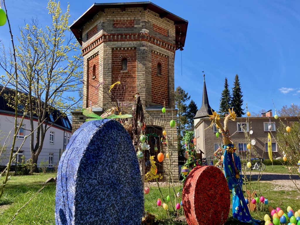 Fredersdorf-Vogelsdorf – Heimatverein lädt zum traditionellen Ostergarten auf dem historischen Gutshof ein. Foto: Jana Kwiatkowski